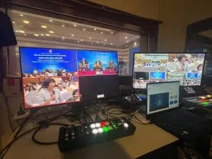 Quay livestream hội nghị
