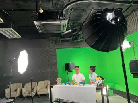 Quay livestream bán hàng