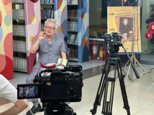 Ekip Promedia phỏng vấn hiệu trưởng