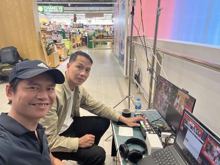 Ekip livestream hội nghị