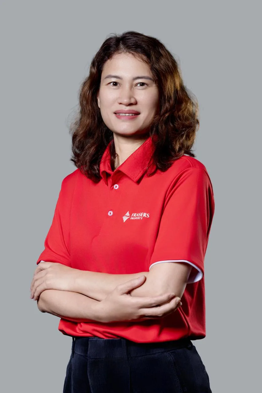 Nữ diễn giả Frasers Property chụp ảnh profile